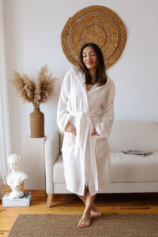 Handwoven 2-layer hooded Turkish muslin cotton bathrobe in White - Vivamaison Denizli OEKO-TEX certified