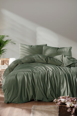 Natural cotton linen duvet showing stonewashed vintage-soft texture by Vivamaison