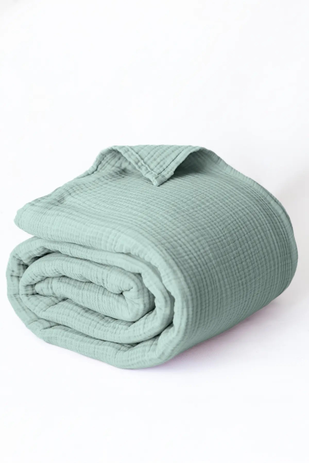 Sage Green handwoven 4-layer muslin Turkish cotton bedspread front full. Long-staple Denizli, OEKO-TEX. Vivamaison.