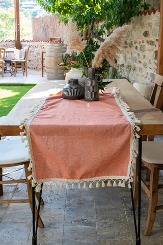 Orange handwoven Turkish cotton tassel table runner table setting. Hand-tied tassels Denizli, OEKO-TEX. Vivamaison.