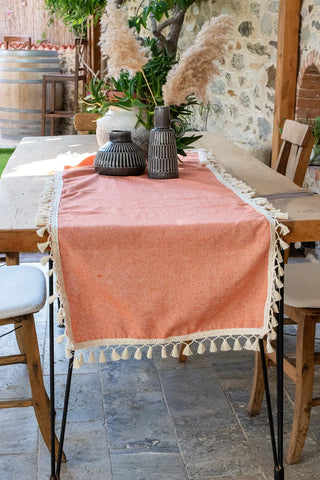Orange handwoven Turkish cotton tassel table runner tassel detail. Hand-tied tassels Denizli, OEKO-TEX. Vivamaison.