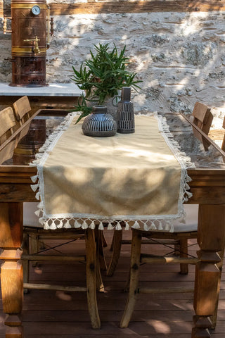 Yellow handwoven Turkish cotton tassel table runner table setting. Hand-tied tassels Denizli, OEKO-TEX. Vivamaison.