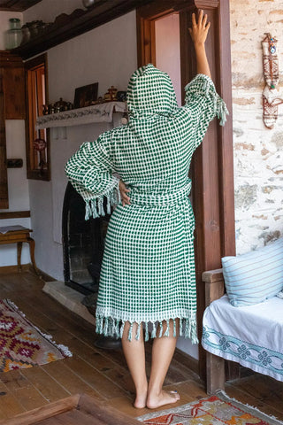 Green white mosaic bathrobe hood up back view. Handwoven Turkish cotton Denizli, OEKO-TEX. Vivamaison.