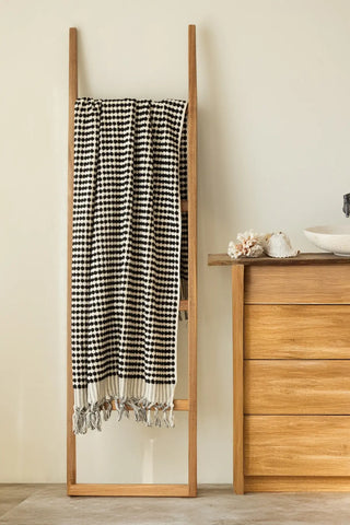 Anthracite White handwoven Turkish cotton pom pom woven towel set detail. Tasseled fringe Denizli, OEKO-TEX. Vivamaison.