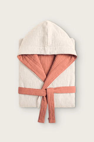Reversible 4-layer muslin hooded bathrobe, ecru outer and terracotta inner, folded front view