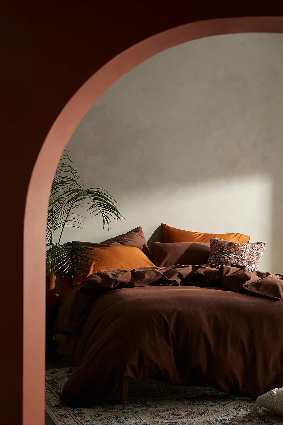 Brown stonewashed Turkish cotton duvet cover, texture detail. Made in Denizli, Turkey. VivaMaison