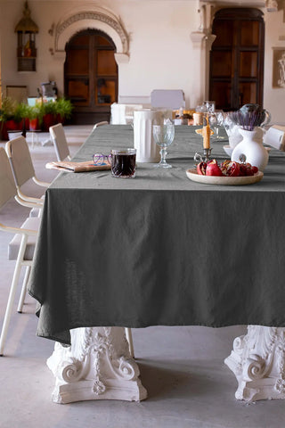 Anthracite handwoven stonewashed Turkish cotton tablecloth table setting. Vintage-soft Denizli, OEKO-TEX. Vivamaison.