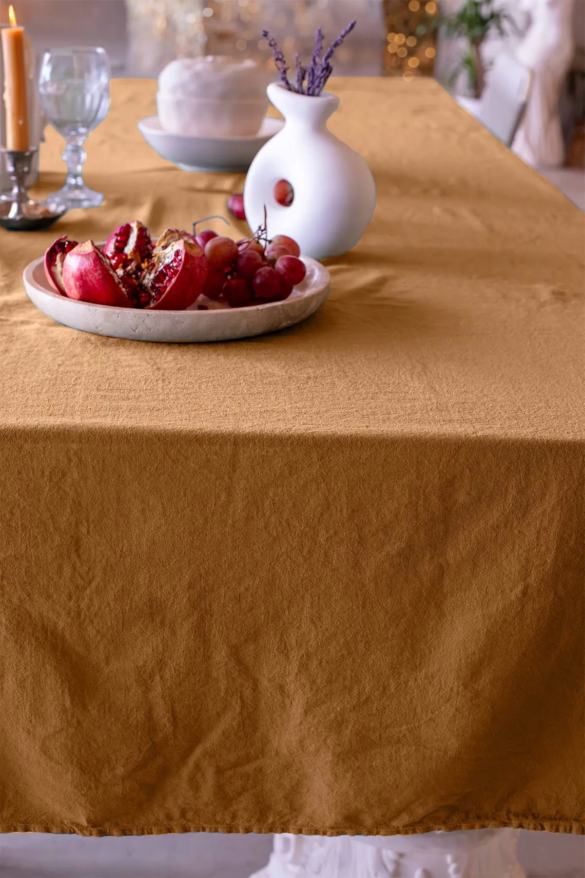 Caramel handwoven stonewashed Turkish cotton tablecloth detail. Vintage-soft Denizli, OEKO-TEX. Vivamaison.