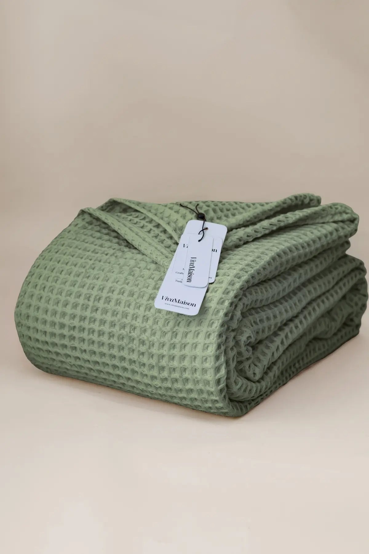 Sage Green handwoven Turkish cotton waffle weave bedspread front full. 350 GSM Denizli, OEKO-TEX. Vivamaison.