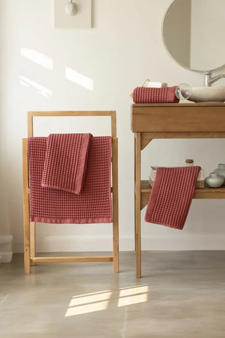 Dark Red handwoven Turkish cotton waffle weave towel bathroom 4-piece set styling. Denizli, OEKO-TEX. Vivamaison.