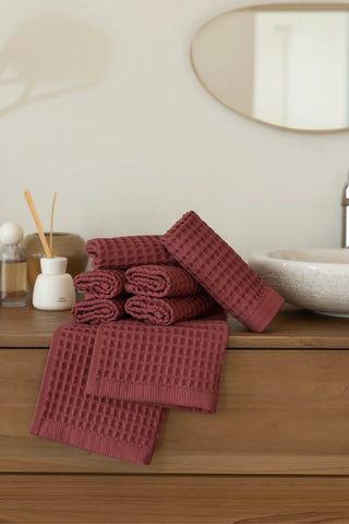 Dark Red handwoven Turkish cotton waffle weave towel washcloth detail. Denizli, OEKO-TEX. Vivamaison.